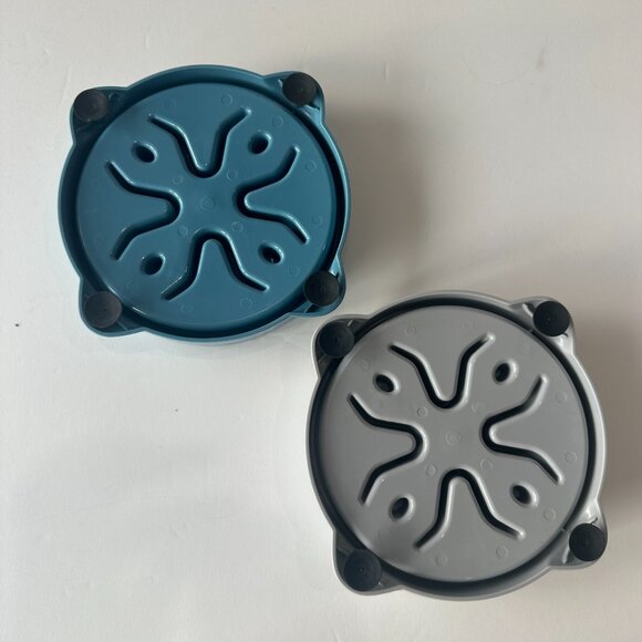 Set of 2 Blue & Gray Slow Puzzle Feeder Dog Bowls & Portable Water Bottle 27 oz - Picture 5 of 7